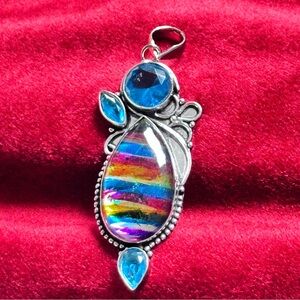 Hand Crafted AMMOLITE Striped Pendant with 3 Blue Topaz Accent Stones Silver